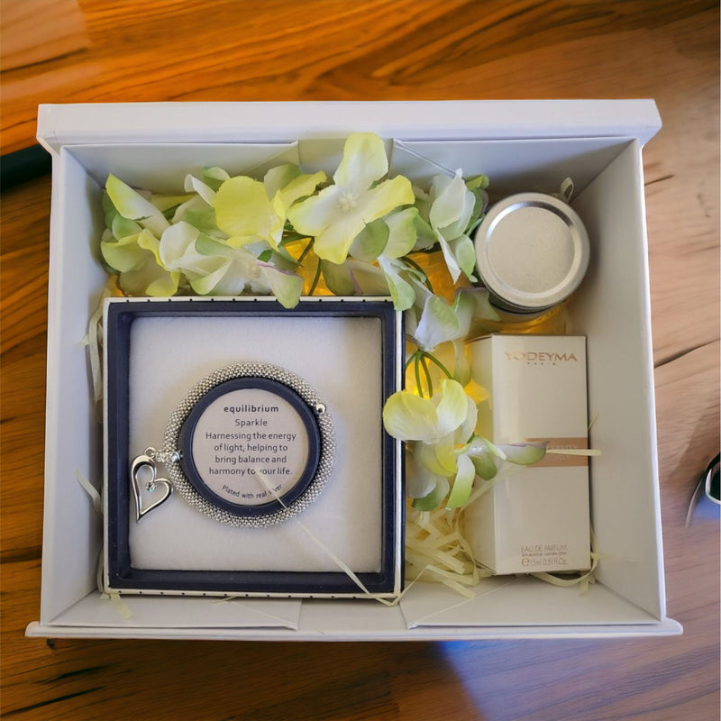 Luxury Personalised Mother's Day Folding Magnetic Photo Keepsake Gift Hamper (SML) PureEssenceGreetings