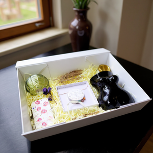 Gift Set for Her – A Thoughtful Collection of Keepsakes Pure Essence Greetings